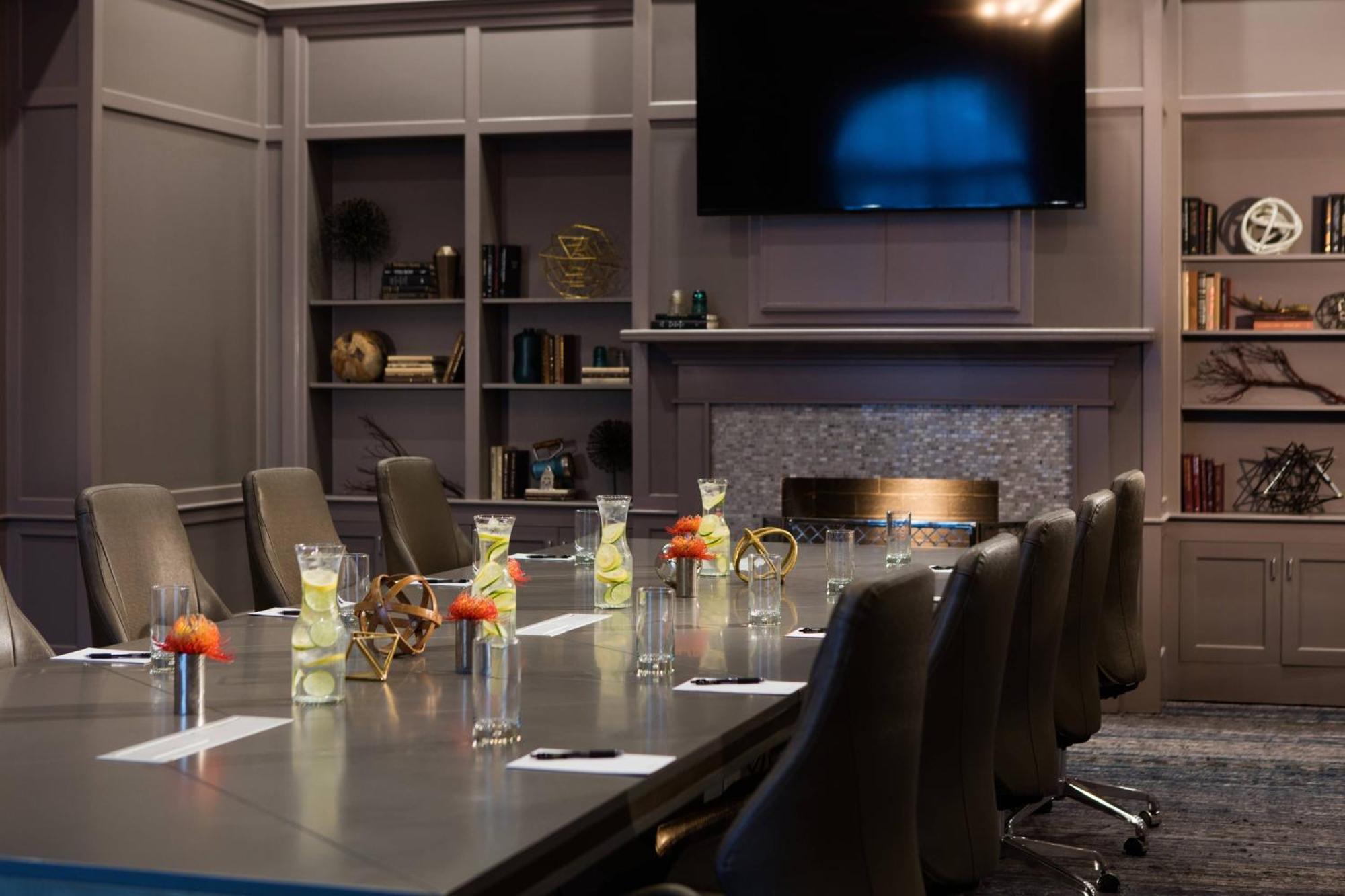 Renaissance Waterford Oklahoma City Hotel Экстерьер фото