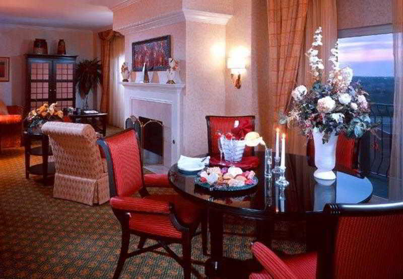 Renaissance Waterford Oklahoma City Hotel Экстерьер фото